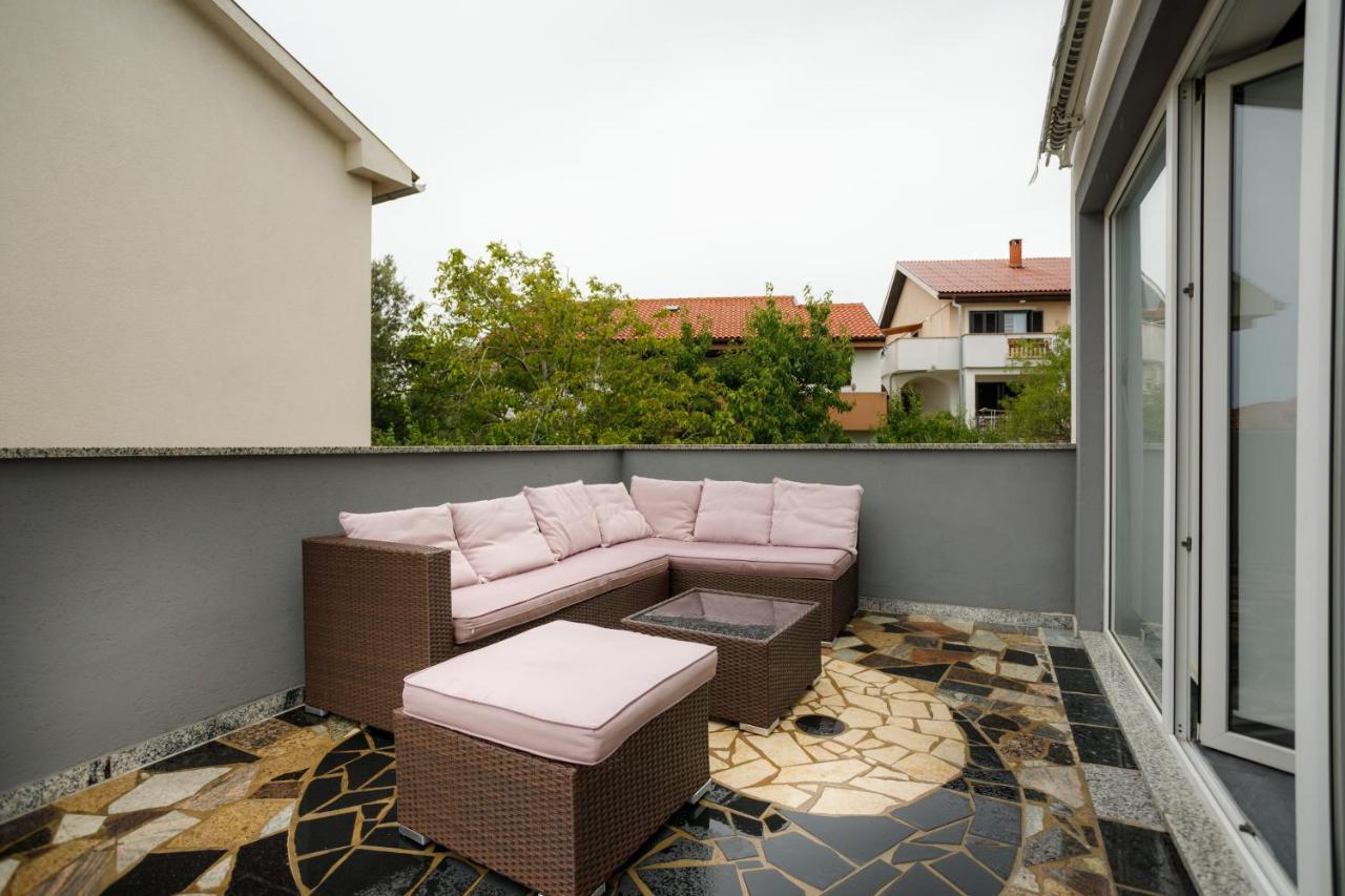 Apartments Lacic Krk Town Zewnętrze zdjęcie